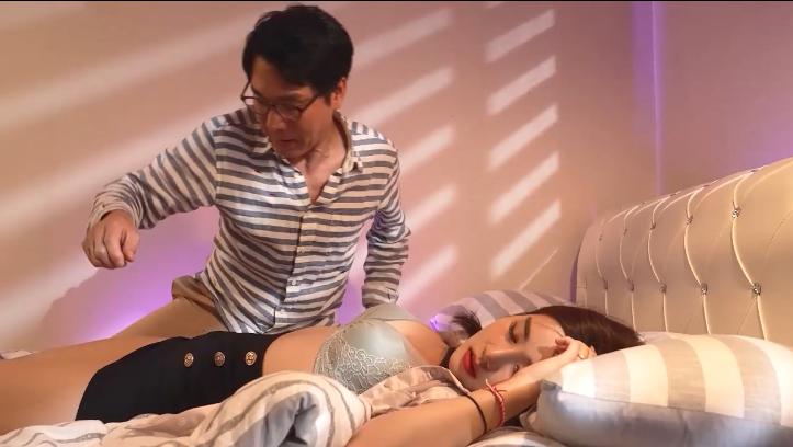 jav quay lén,truyen tranh sex khong che,sex đồng tính nữ có cu Em gái đáng yêu tò mò chuyện người lớn nên gạ tình anh trai
